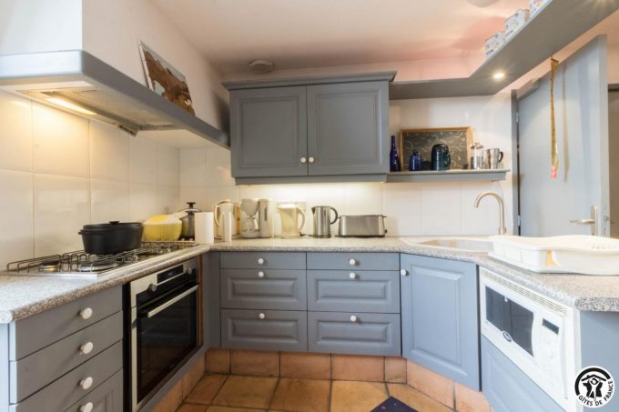 31G400541-8f708f0934fa4ce38d0be367d81152be