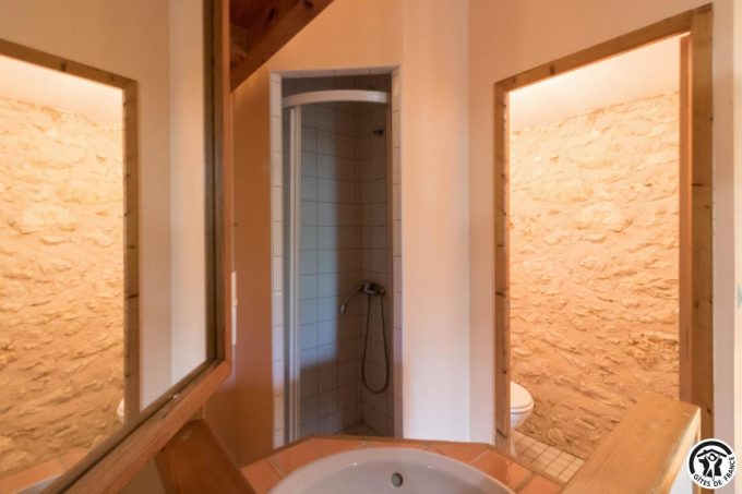 31G400541-930b0f67a0d7492c8a08ede15c0f6cc6