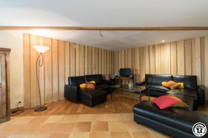 31G400541-b144fb6eb31d475c95b60dd723b0c287