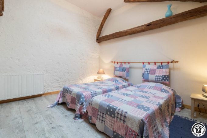 31G400541-d85e644c82a74132a091a826db59db77