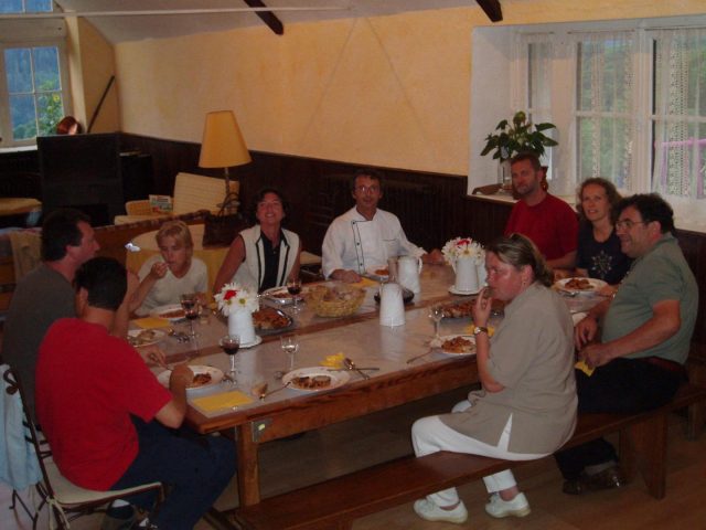 31G400647-96a1422de9394666a4994b096706fdcd