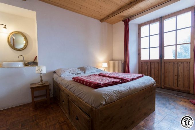 31G400647-b8c488d6c30f4c63a497ad4628a90376