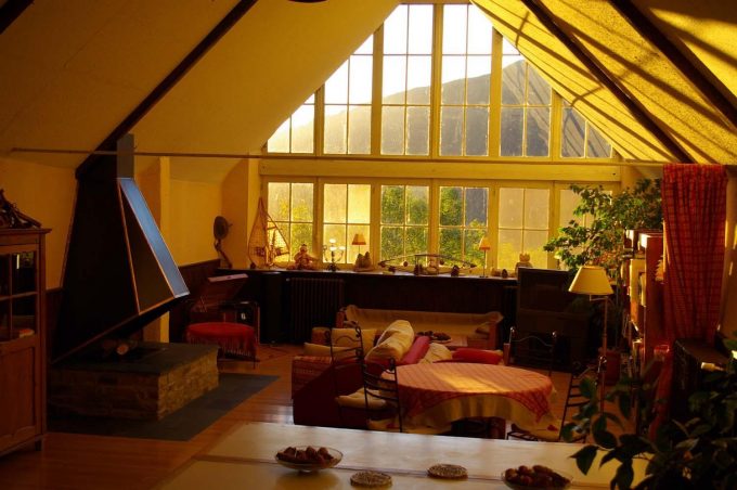 31G400647-cb26909edf3440d489d0acd5c69751c7