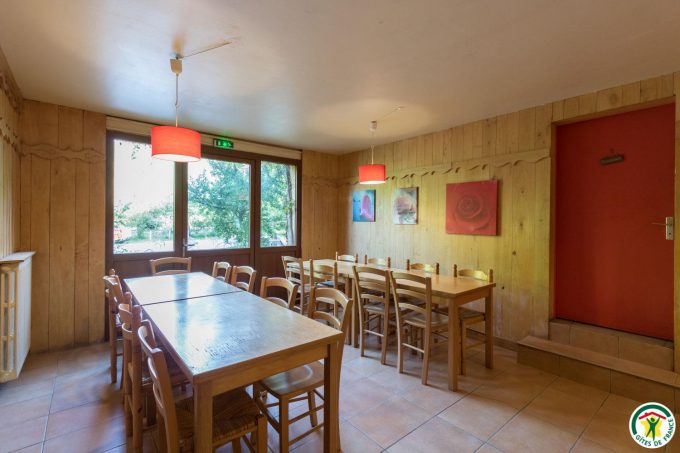 31G400762-2d8fb37d2fe642a9b508e6558e45ea04