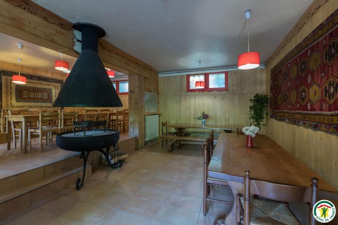 31G400762-3a54c095b1dc46c7a31b3ab02f937a87