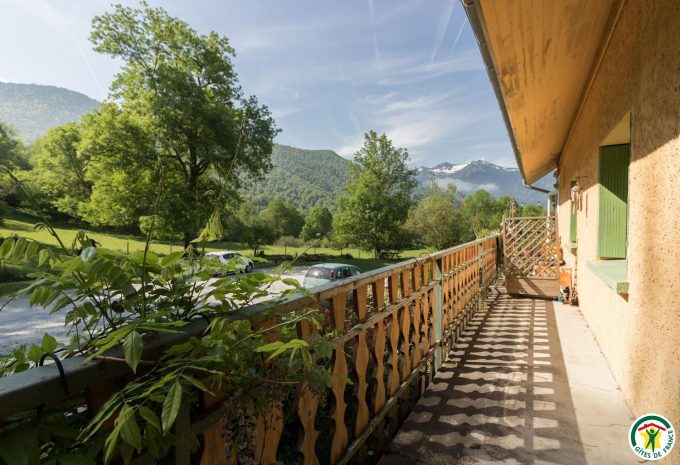 31G400762-7bc279bcd46345119be015f4544cd1d0