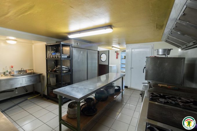 31G400762-896b40a2ab80431e8b0eb920c7784829