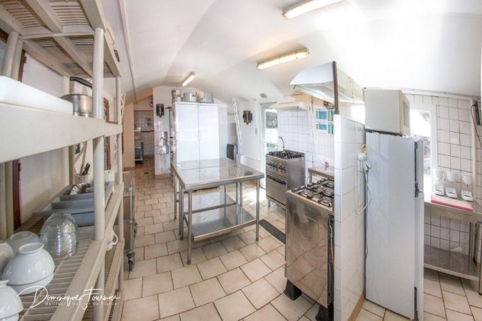 31G400939-4f05a40adca84465be9b4602461cd2fc