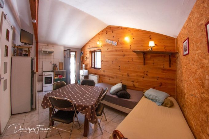 31G400939-ccba3a5724c9436684cfe9025bbd2df6