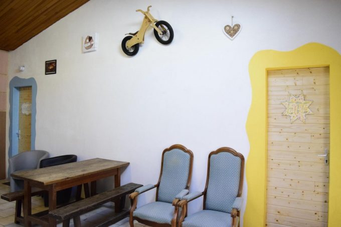 31G400939-ea20295e50444c1e97f5c31dfa45ad0e