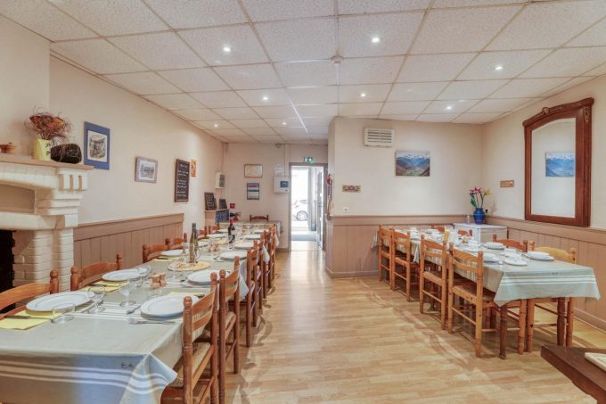 31G400994-07479c887e72436c805806fb9de35cc1