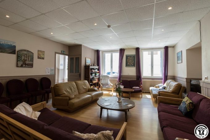 31G400994-3340bb3c6fd44800819bdfd5a37ba536