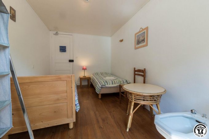 31G400994-558da1bf22a54a0d8dbca2979b78f1c2