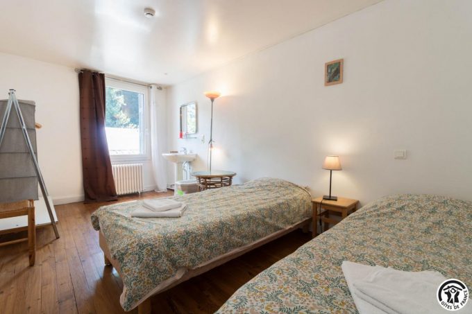 31G400994-594ebdabe684429ba13a0b53190f7fe3