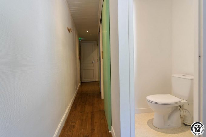 31G400994-bbce1e4656da49b5a4fe6f8e4916acdb