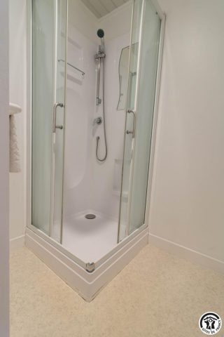 31G400994-c5c241f89b2a4a51a2bb61542cb20825