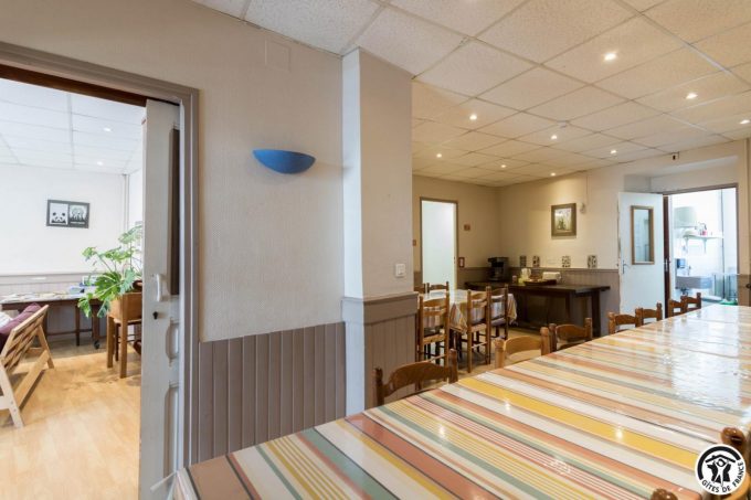 31G400994-ca522cd020974f75a8b1a824ea351bb7