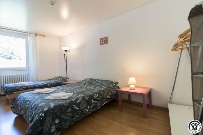 31G400994-eac94c6a0aac4c61bc38f4e4cf521d53