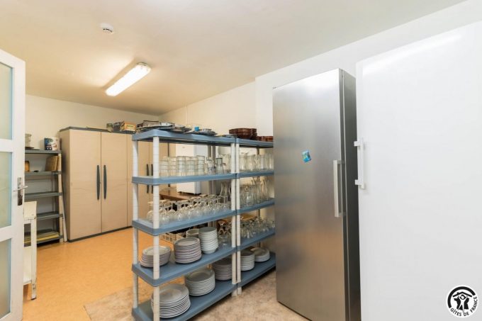 31G400994-ffc394bd81c64bac9c495df5e667bf0e