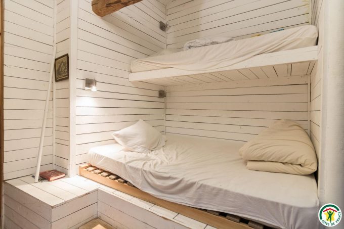 31G401200-192d6c74e2b14368a66a7bdda0dff375