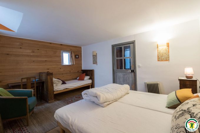 31G401200-33d9281e68e64fc294a11b7bd25bf259