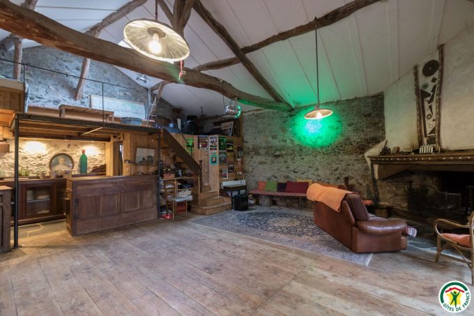 31G401200-4a6d8cdf95594f64a2189317bbeeb6d4