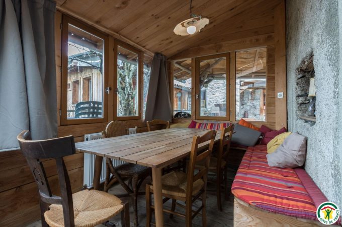 31G401200-4b444aad973b4ce5993219deb0e4ed75