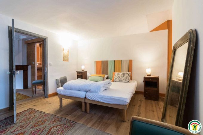 31G401200-5e3db218504a41afa96ddee225eb15c5