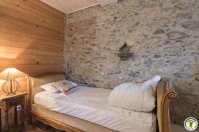 31G401200-8be589d33e754bab86a6d0f00734795a