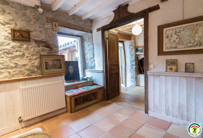 31G401200-f1fc2f8ee6514570babf1fab2d30f5d4