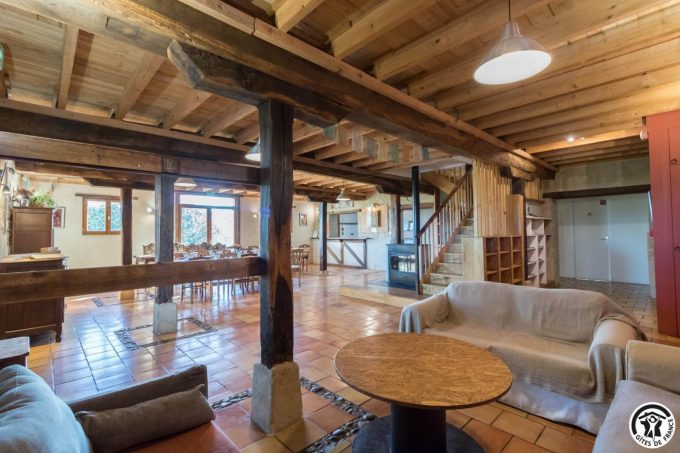 31G401244-03086d990a3b4565b15de8dc0893565b