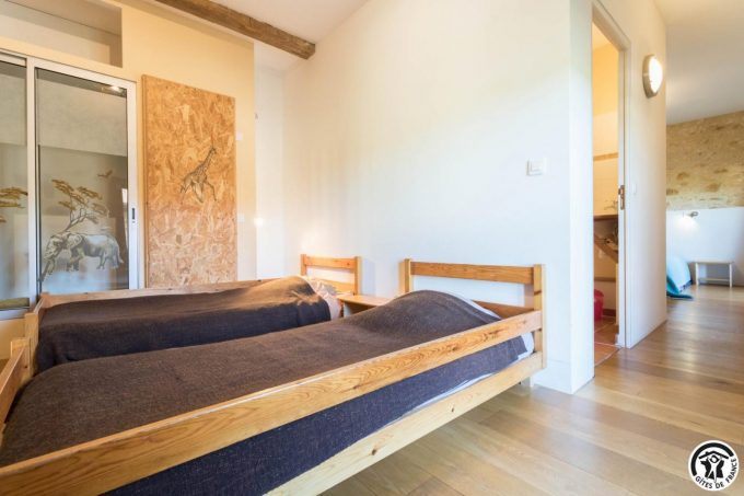 31G401244-07a1cfc68f8c41fe957dfba12a68a8dd