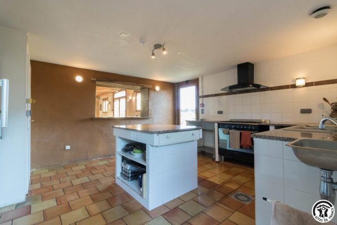 31G401244-183cccacb86747e2b27bf582d2bd6c04