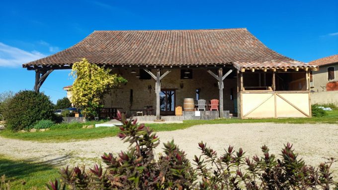 31G401244-1b8ed2aa93e047e48af224038b6f714b