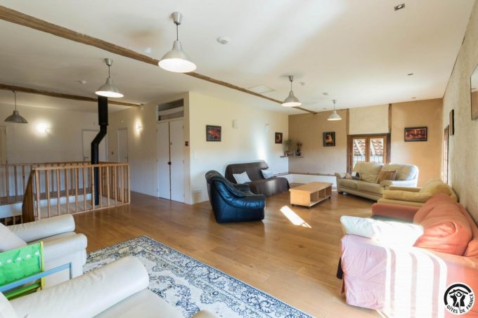 31G401244-2d2b4a2644fb4b12a8cbe9519366b9bb