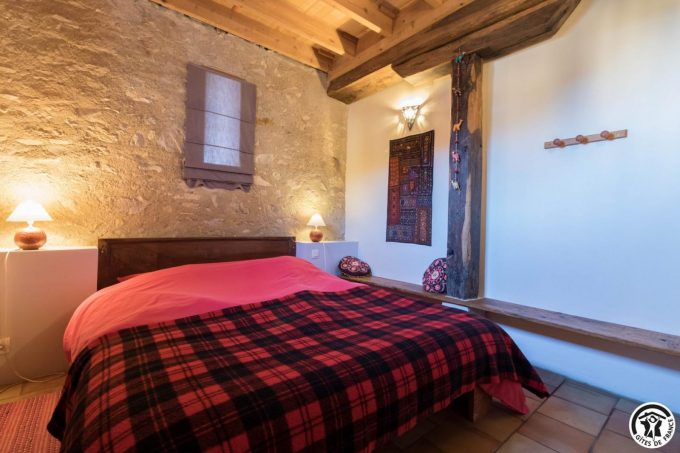 31G401244-3e009c04425043e6a04508d51725a836