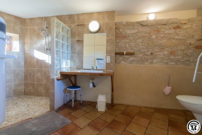 31G401244-4e9bc6d4d73e4b3484f3ce6d3729703d