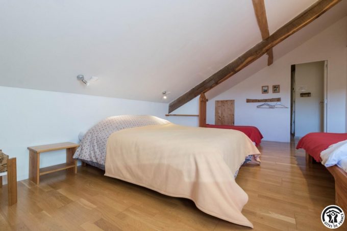 31G401244-b80165d9f11b4847b9d565587be5f752