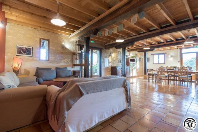 31G401244-d88713df085247dca5b36e00829824b5