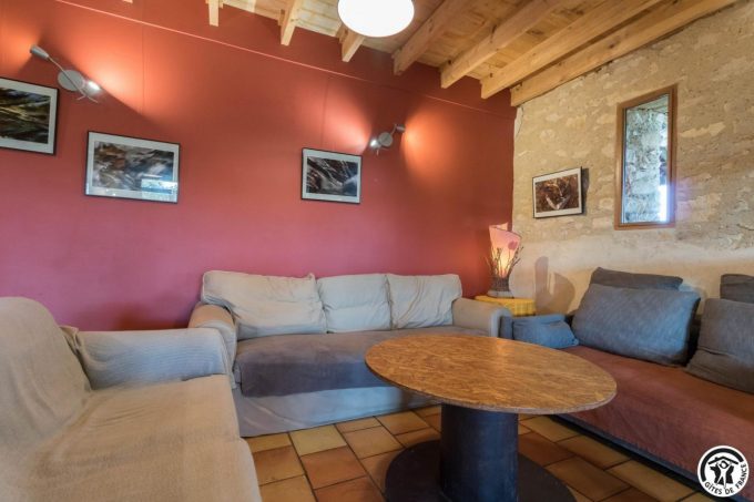 31G401244-da6c697d78c1418c8477e45b01a687d2