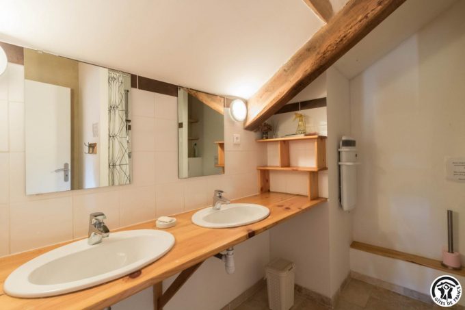 31G401244-eb66896f1bde466a98b147971c73cd41