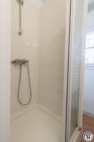 31G401468-1a259142fd094778b574f7b47996924d