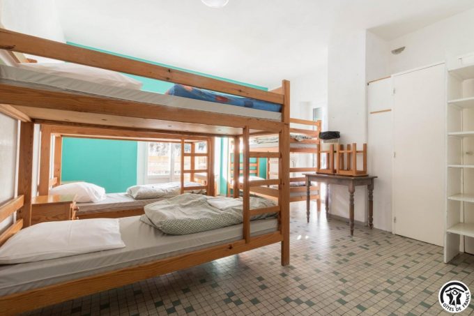 31G401468-2e1858893d26478b9c94ce3a164bd071