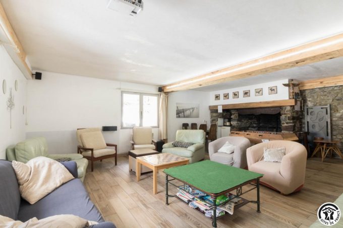 31G401468-477901a0f92f46ac8c97bffc0b0eb9c1