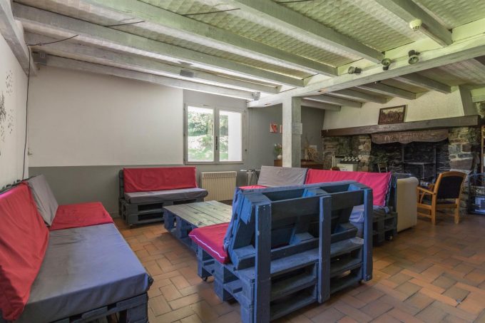 31G401468-5a7c584725f0443ca3212cd4f16b9d84