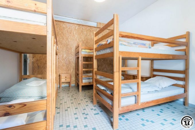 31G401468-5e4e45cfa6ff4f2492fadabb9cb4d976