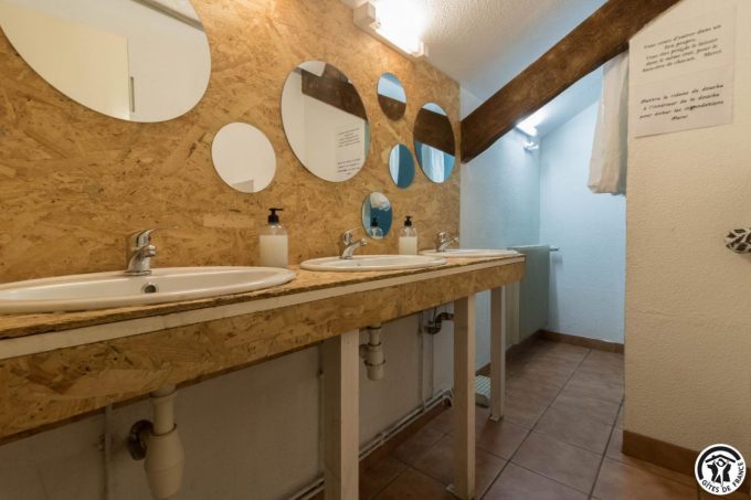 31G401468-691ad72cd7ec4320b3fc30839104beaa