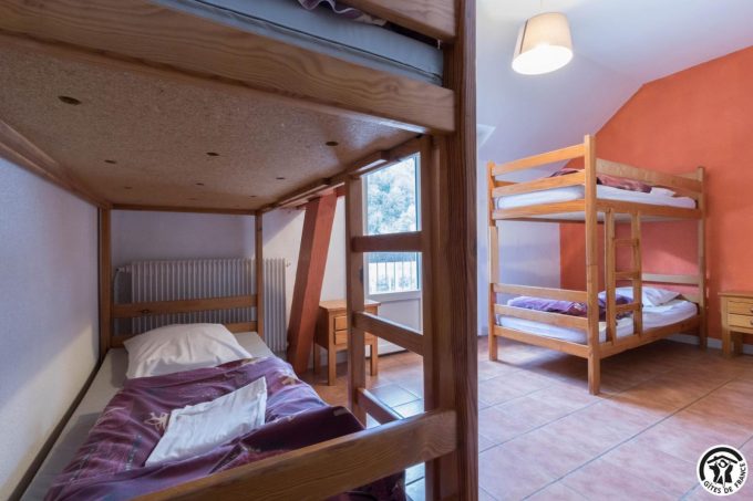 31G401468-d52448d6da3540098d6c3e5defe50b37