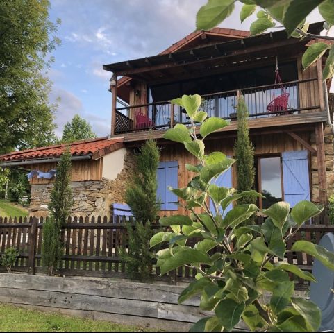 50E974FF-256F-4BA8-8805-8C246558EC89