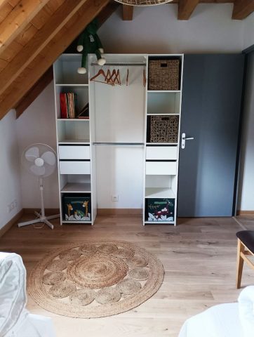 555c215f-4519-4349-a3d8-e5725848404f